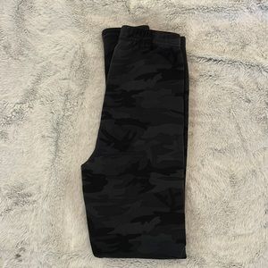 COZY brand fleece lined leggings XS/S in black camouflage camo (Warm)